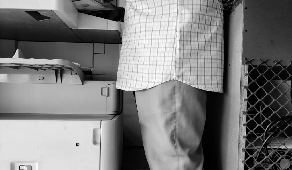 چاپ خطوط سیاه روی برگه؟